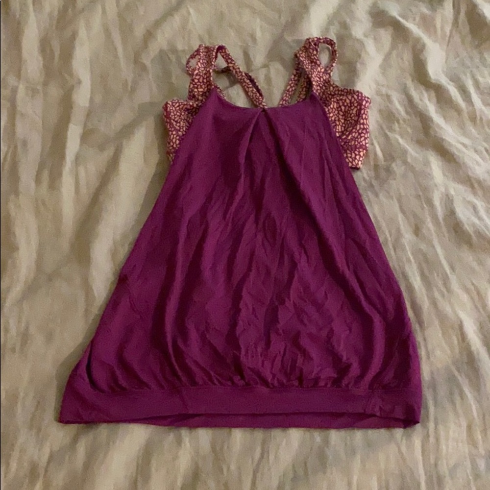 Lululemon sz Small workout top with built in bra